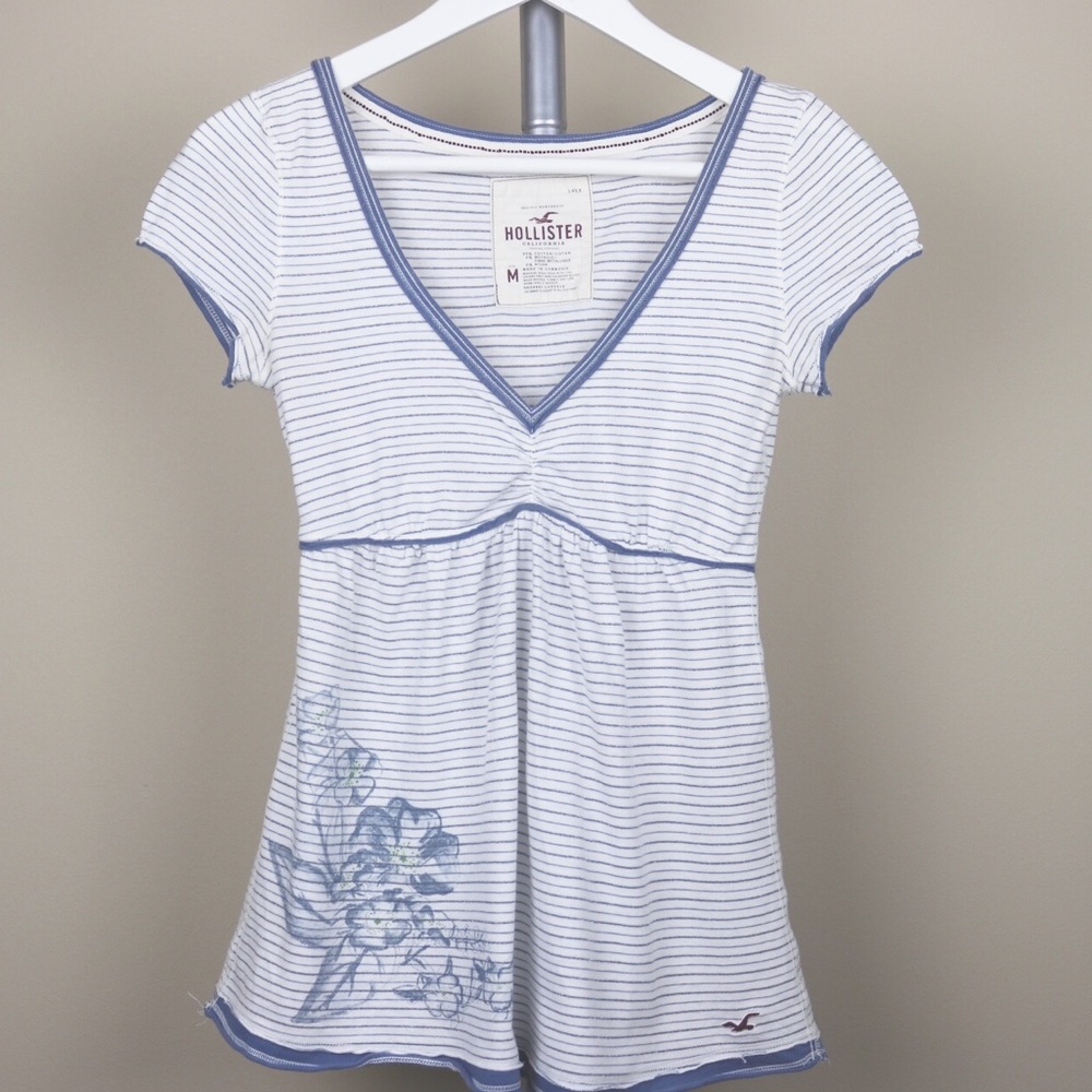 Hollister Adorable Flowy Top. Medium.